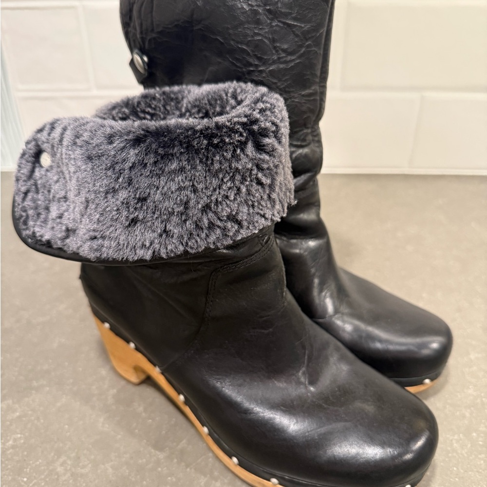 Black UGG Lynnea II Leather Clog Boots. Women’s size 8.